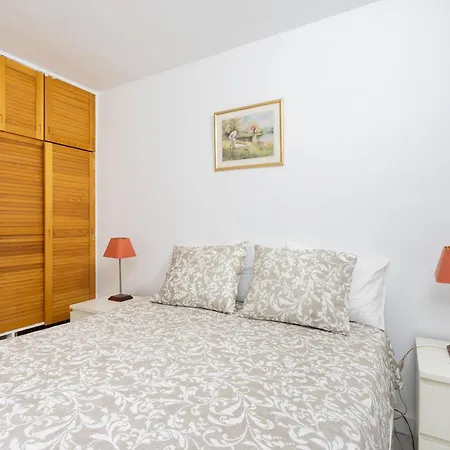 Live Serviola With Balcony Appartamento